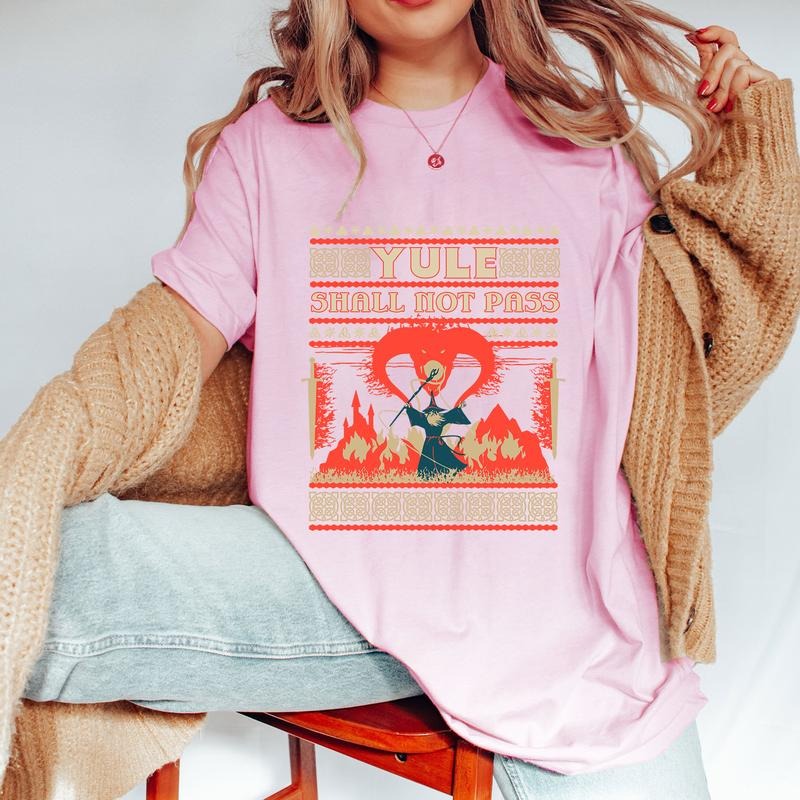 Yule Shall Not Pass Funny Christmas LOTR T-Shirt / Sweatshirt / Hoodie